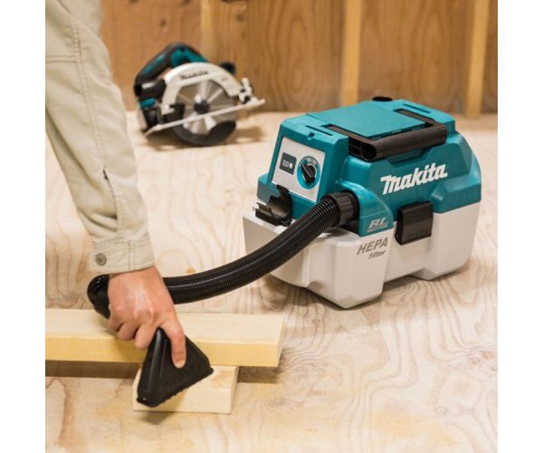 Makita 18V Brushless Wet/Dry Dust Extractor (DVC750LZX1)